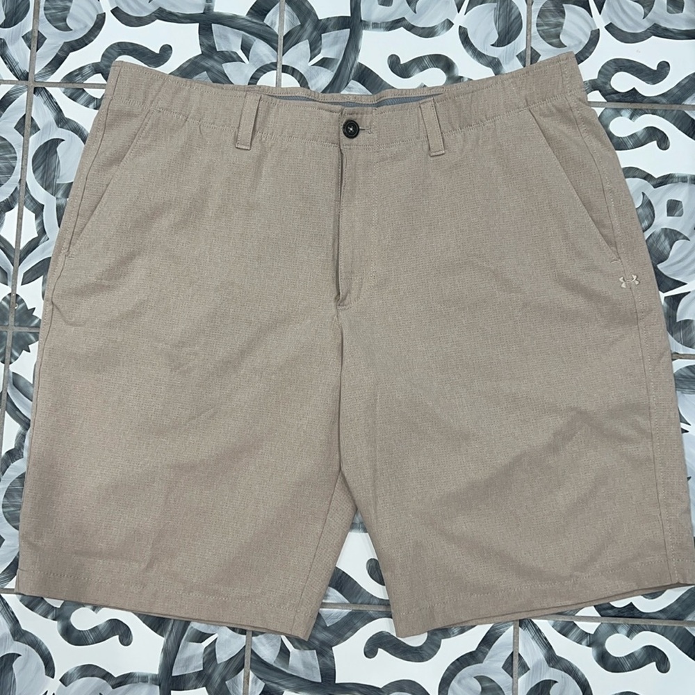 UA Shorts Size 40